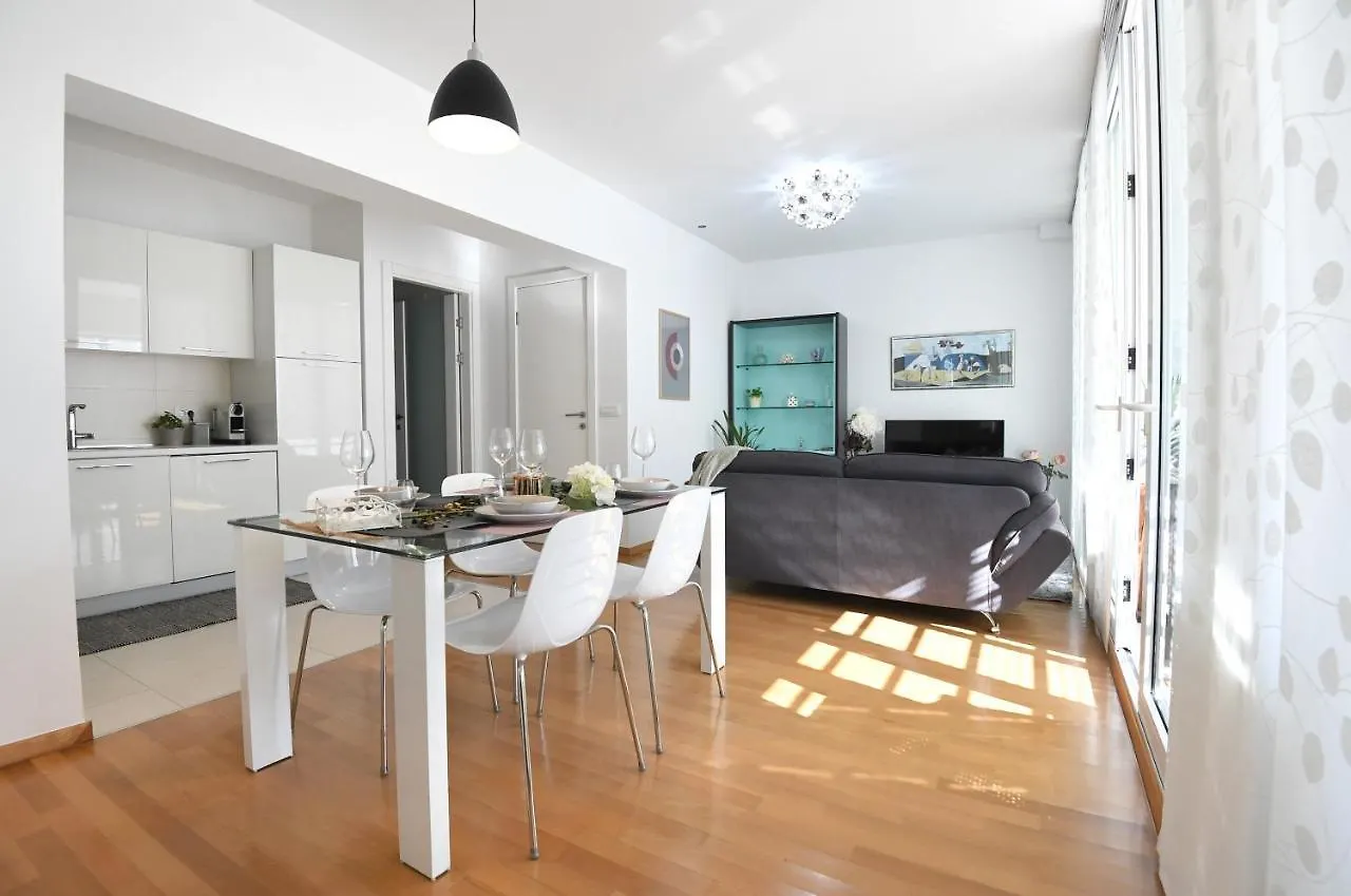 Apartment Lari Zara